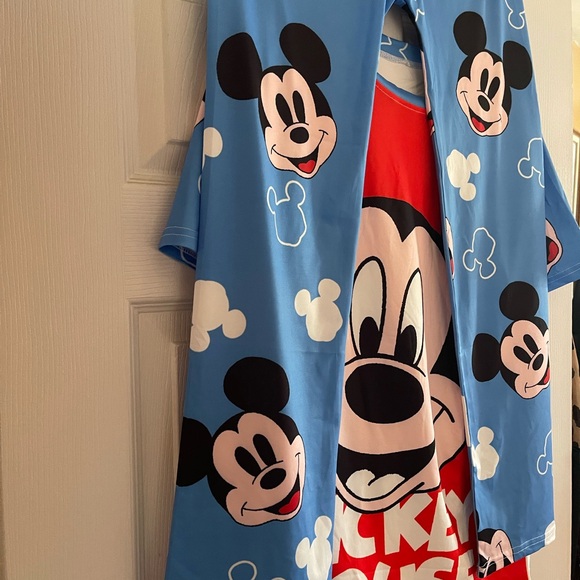 Mickey pajamas set NWOT NEVER USED - Picture 3 of 4